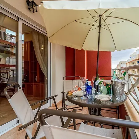 Casy With Sea View Apartment