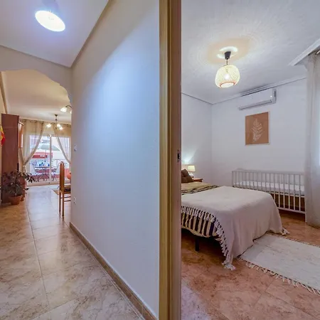Casy With Sea View Apartment Torrevieja
